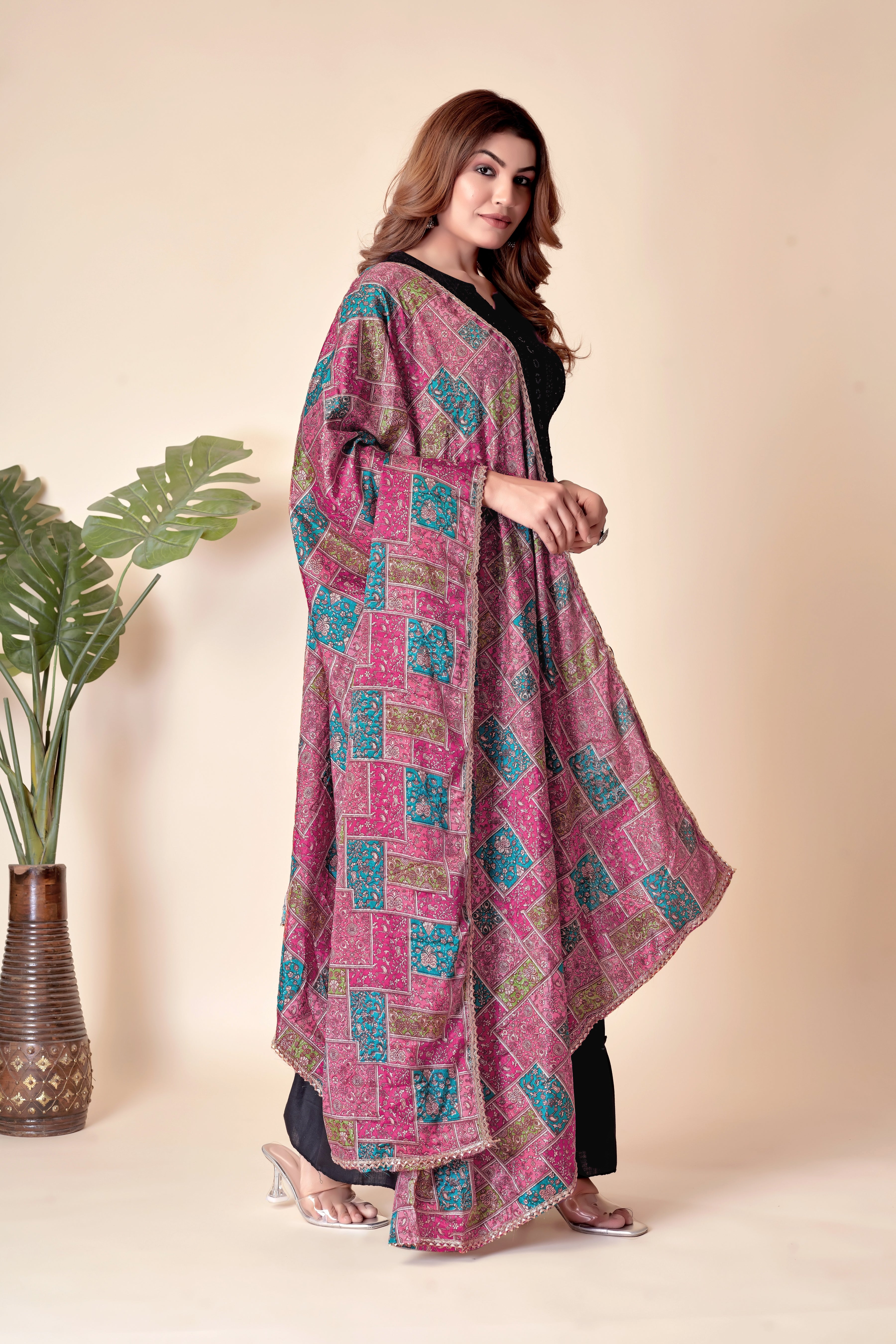 Gulabi Noor – Pink & Magenta Printed Dupatta